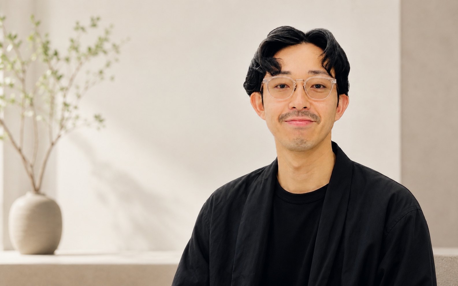 代表 小木曽秀弥の顔写真